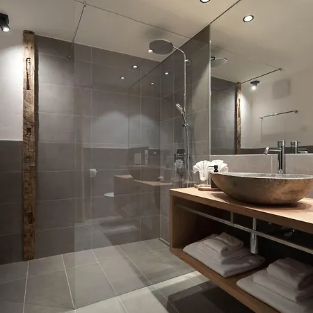 Attica 54 Living